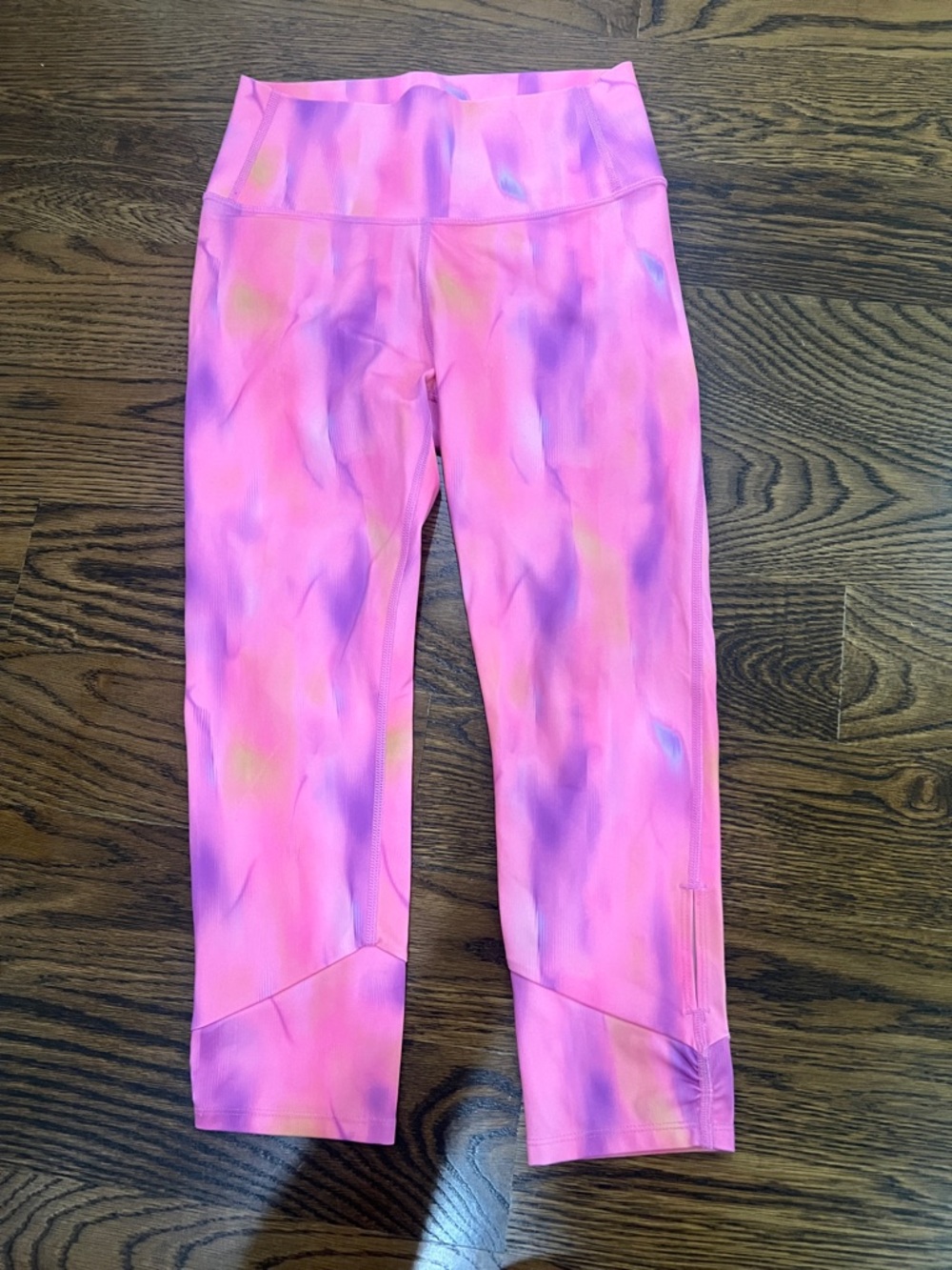 all in motion Pink & Purple Watercolor Capri Leggings